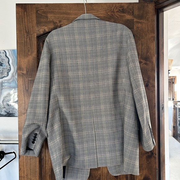 Aritzia Babaton Plaid Gray Blazer - Picture 5 of 6
